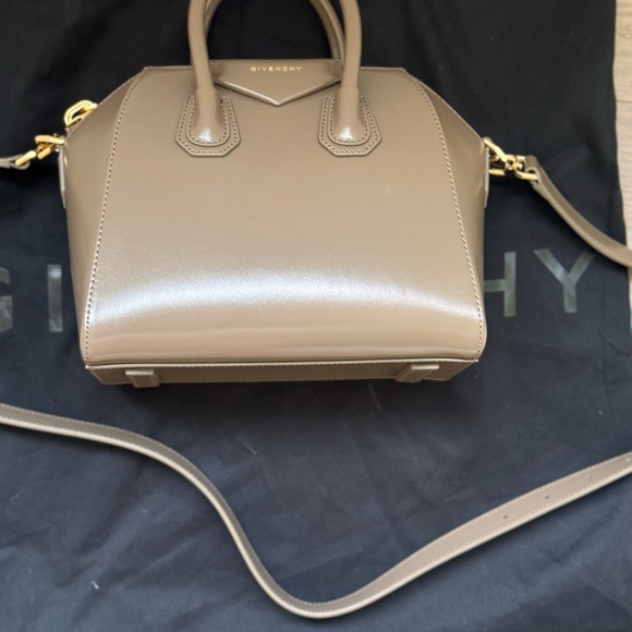 ****SOLD****Givenchy antigona - Picture 12 of 14